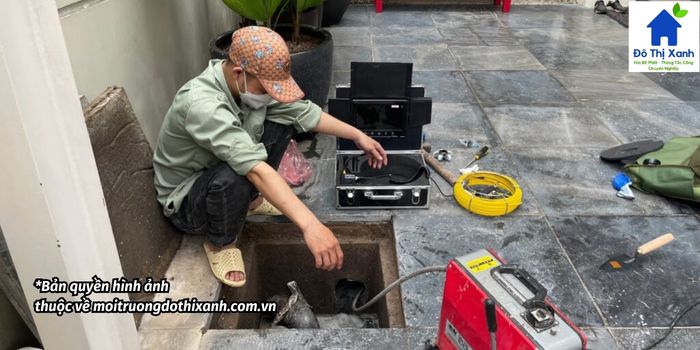 Thông cống nghẹt Phú Nhuận giá rẻ, triệt để, không đục phá